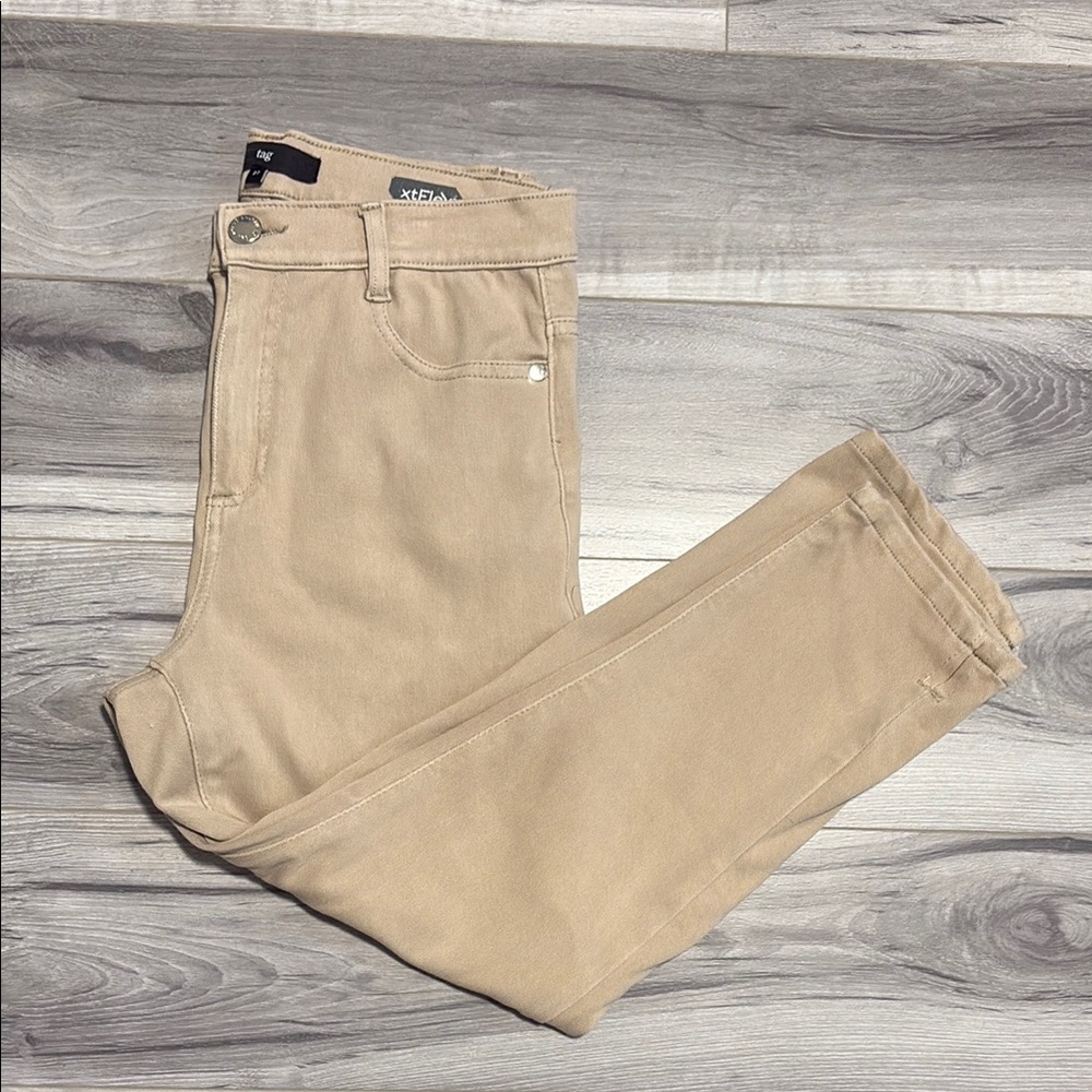 Tag Women's Tan Capris